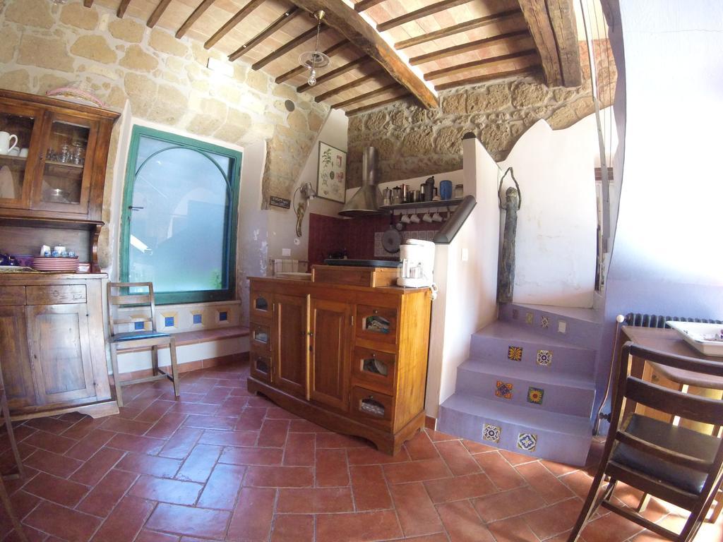 Bed and Breakfast La Casa Dei Carrai Pitigliano Exterior foto